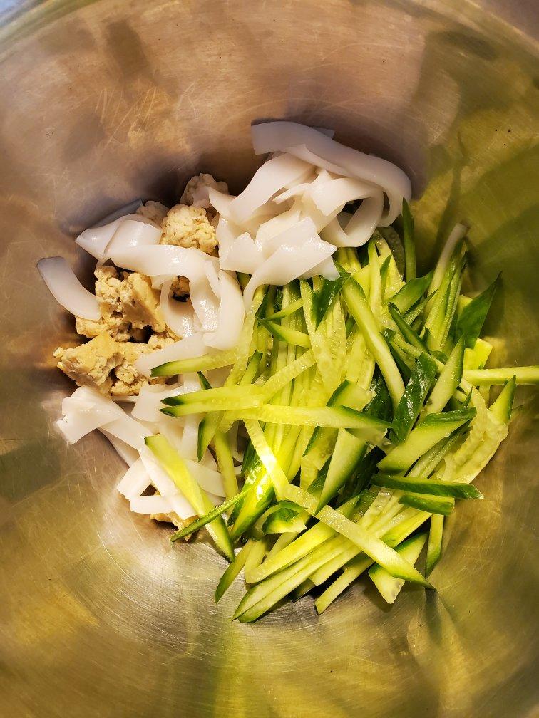 凉皮-家庭自制（告诉你自己做更劲道的秘诀）