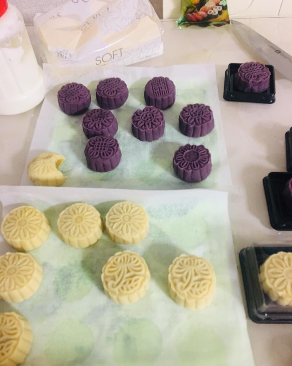 彩色桃山皮月饼