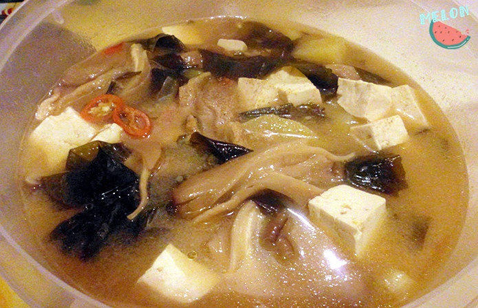 豆腐裙带菜味噌汤
