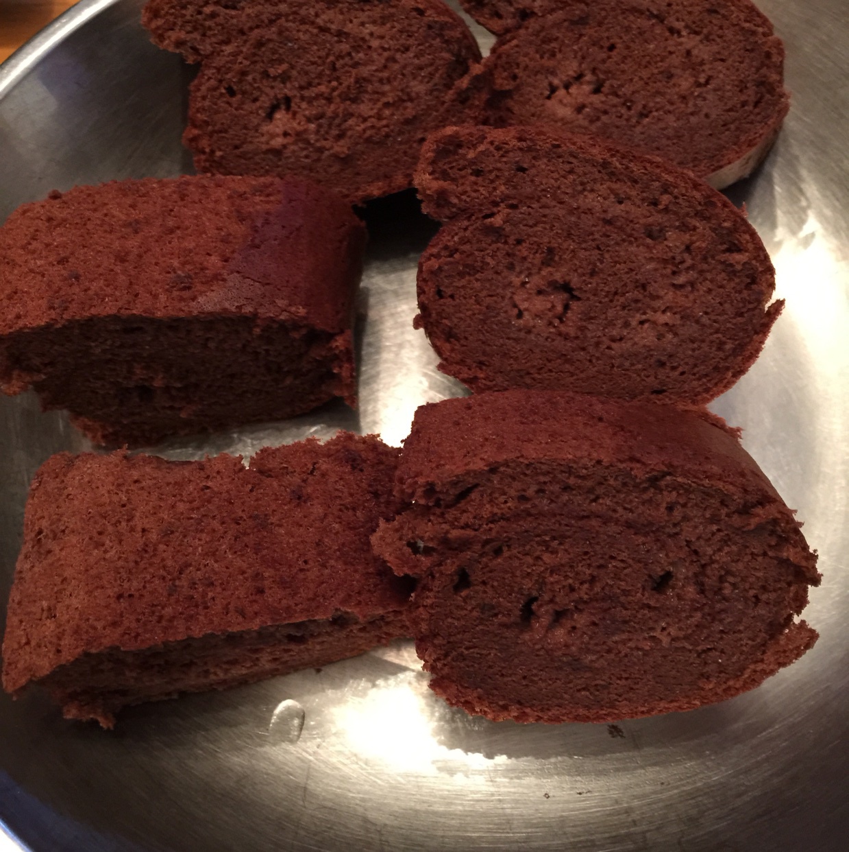 蛋白混了蛋黄？没事，做这个无油可可蛋糕卷吧