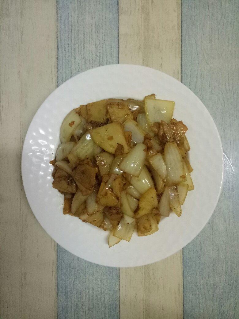 洋葱炒土豆