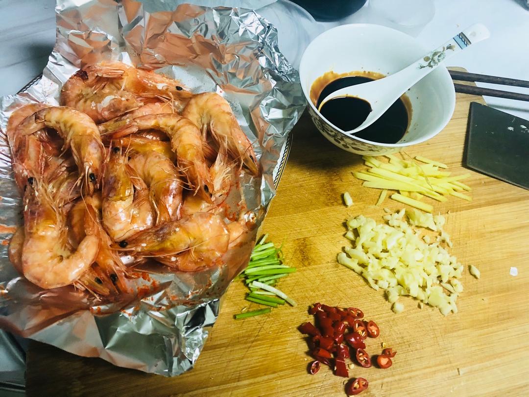 火爆杭州的老头儿油爆虾