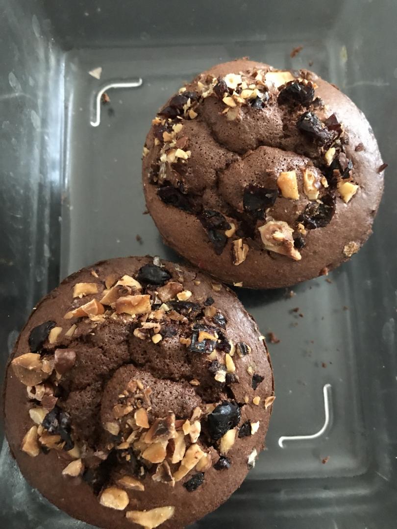 松软好吃又不回缩的可可杯子蛋糕