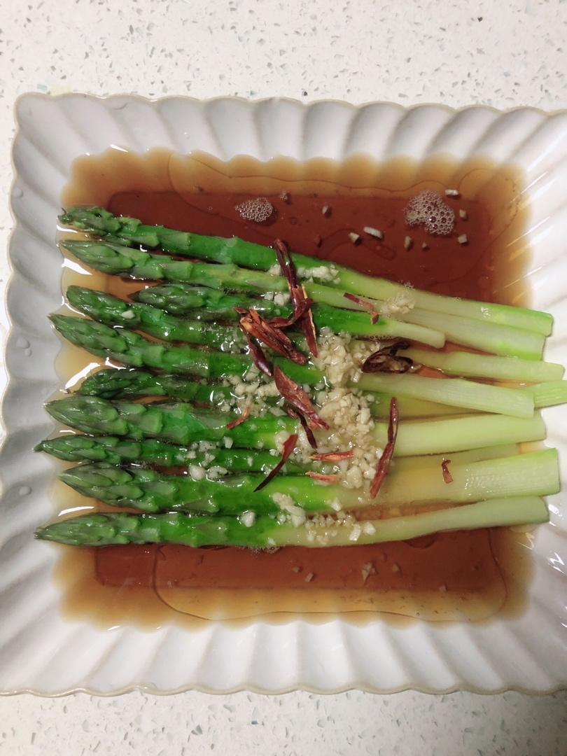 鲜味油淋芦笋