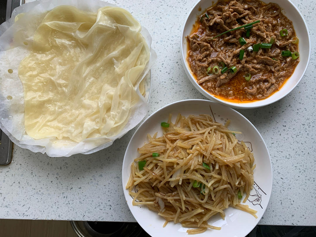 春饼及配菜（饺子皮版）