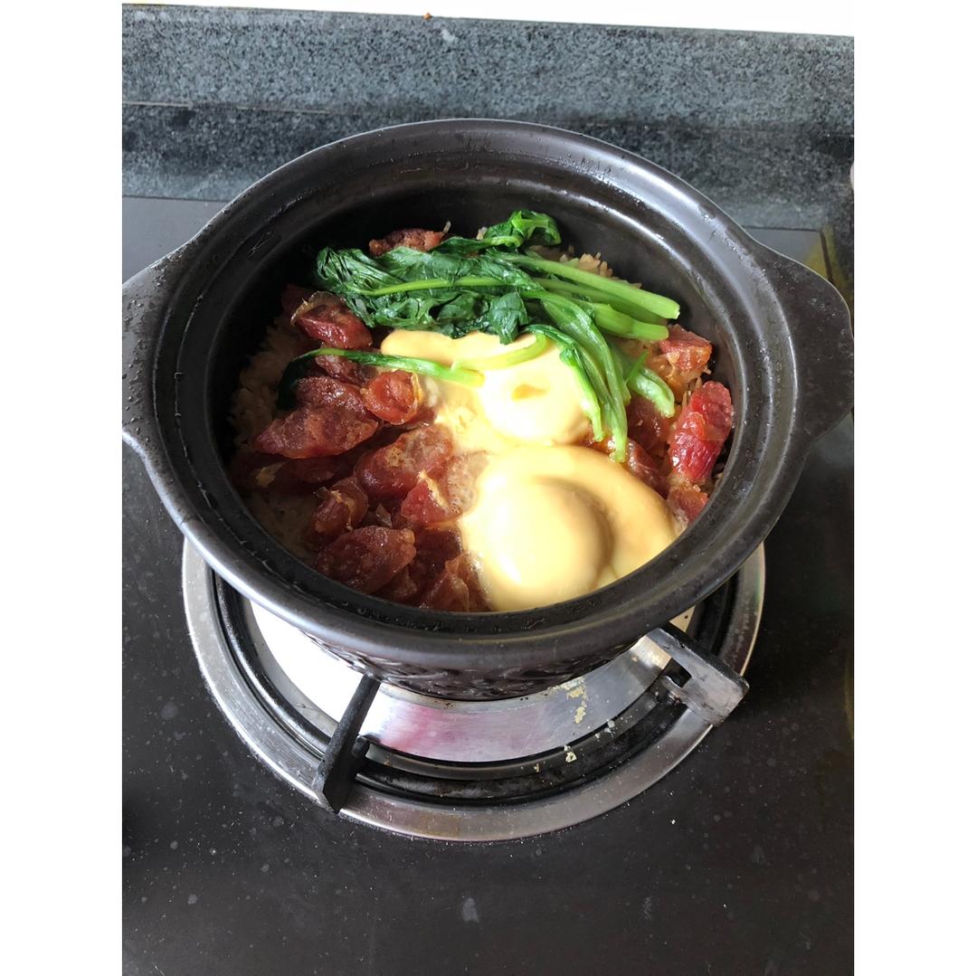 香肠煲仔饭
