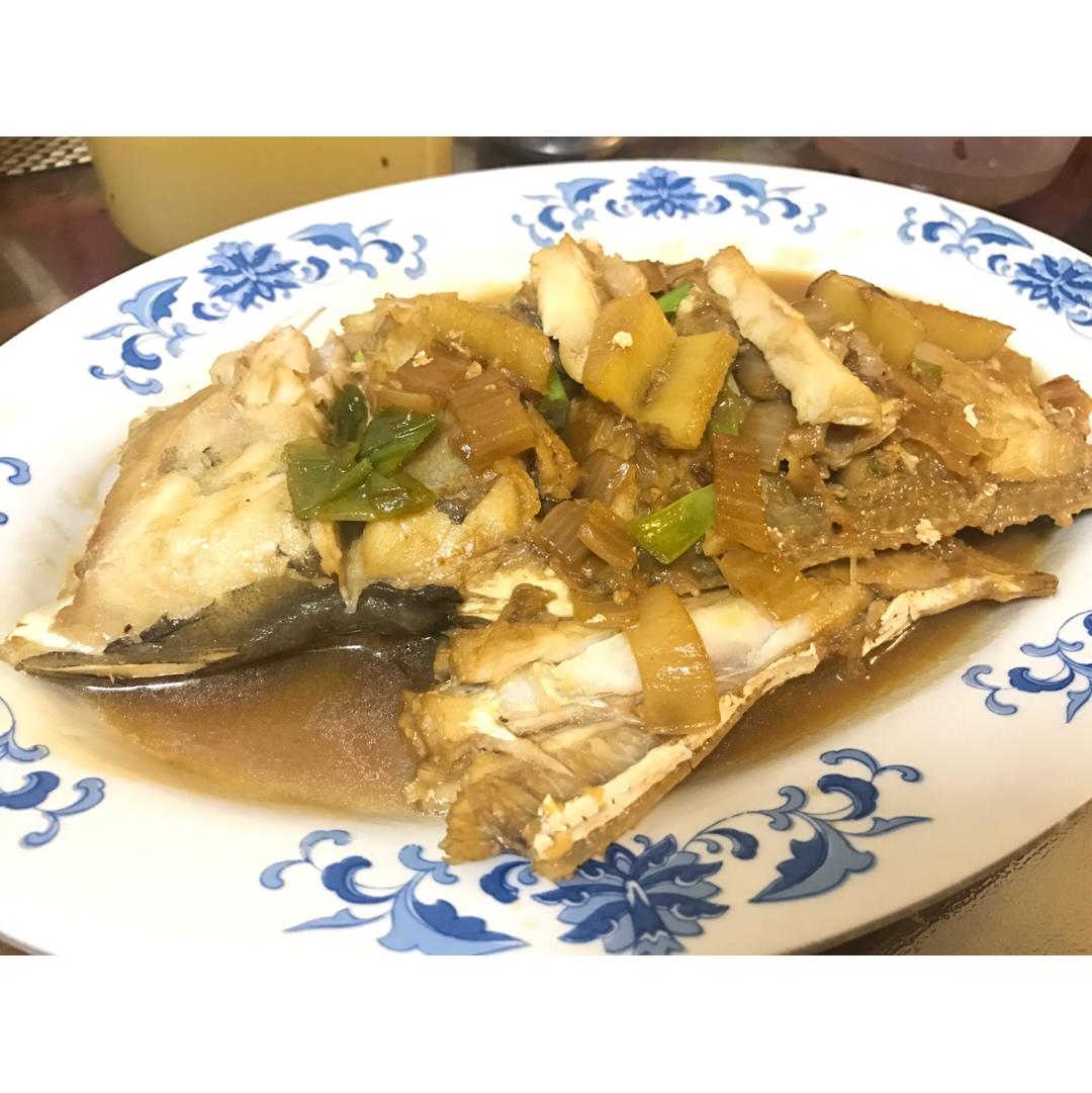 姜葱焖剥皮牛(马面鱼)