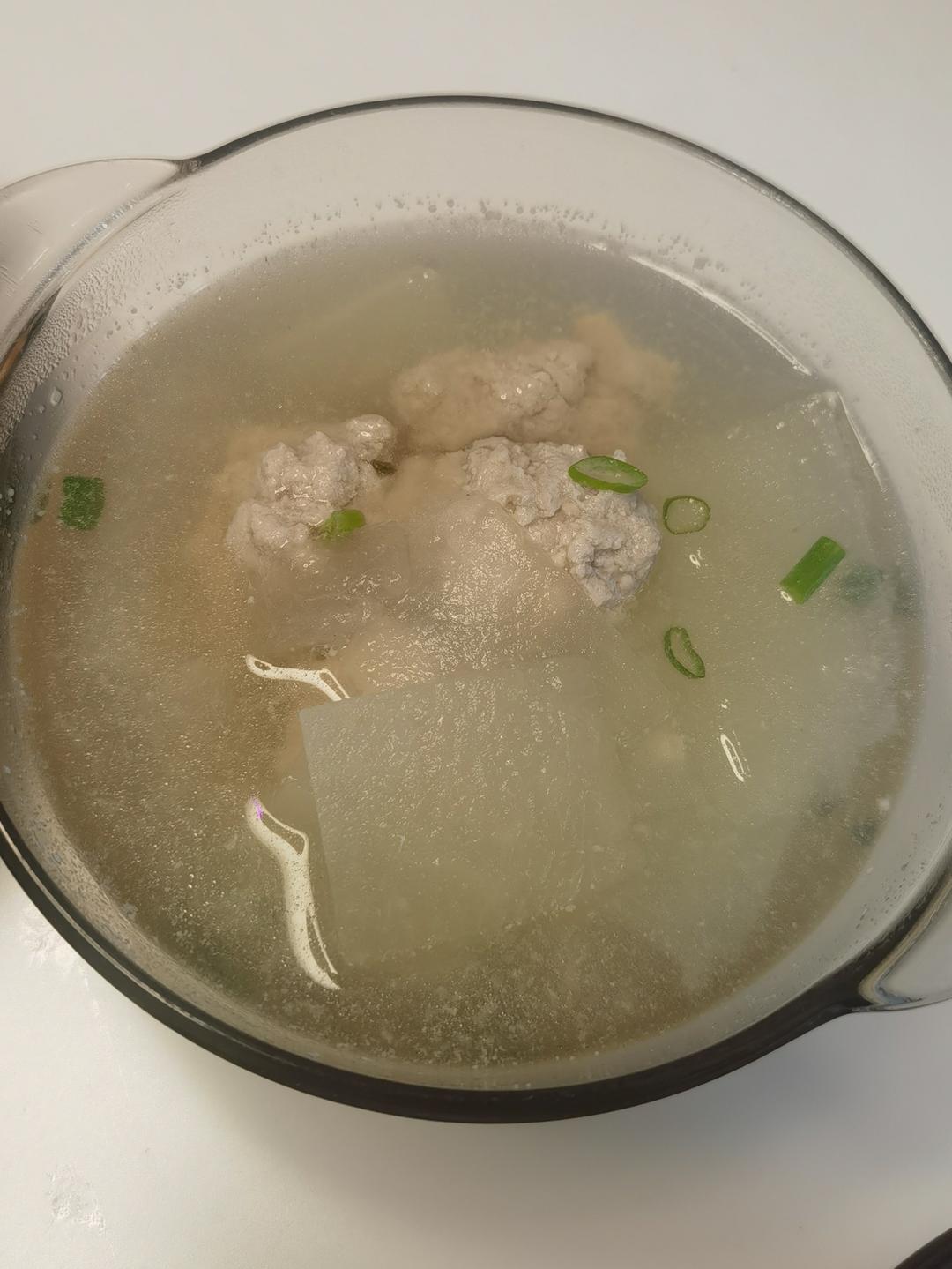 巨鲜美的冬瓜丸子汤