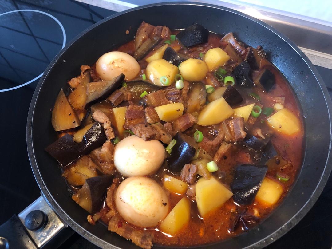 东北炖菜之肉炖茄子土豆