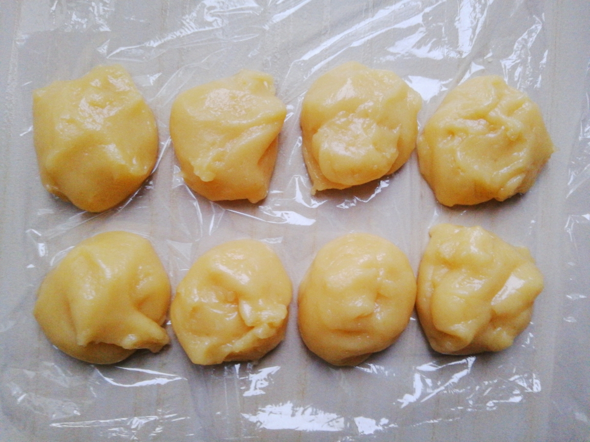 😻超级好吃の港式酥皮菠萝包😻的做法 步骤8