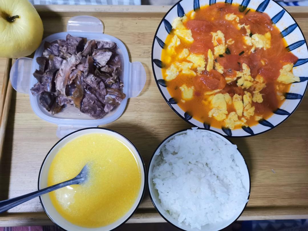 番茄炒鸡蛋（超浓的番茄味）