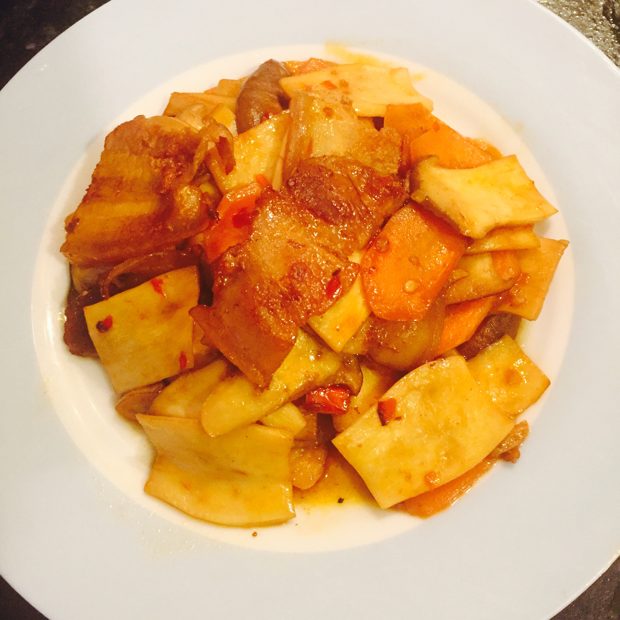 五花肉爆炒杏鲍菇