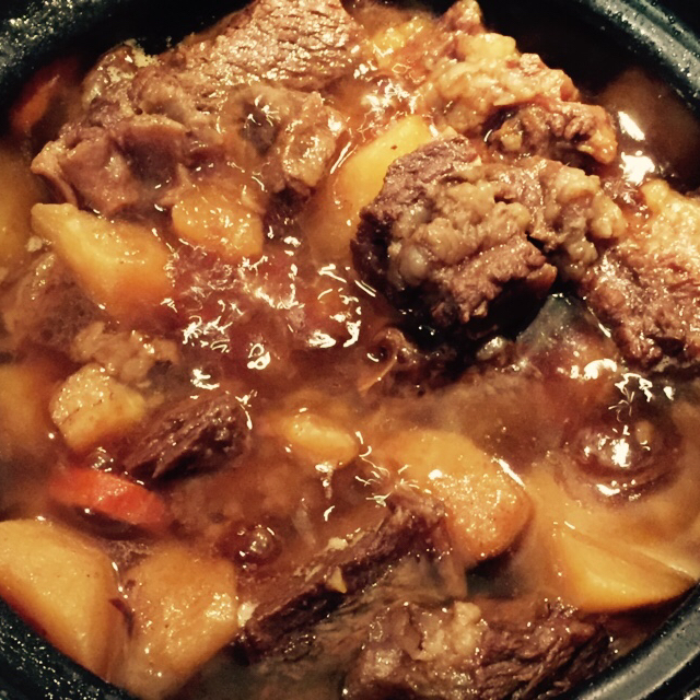 土豆牛腩煲