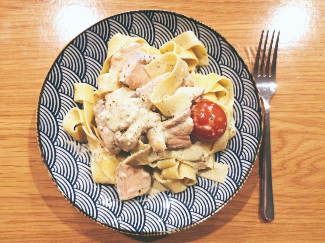 鸡肉罗勒青酱意面 chicken basil (pesto) spaghetti