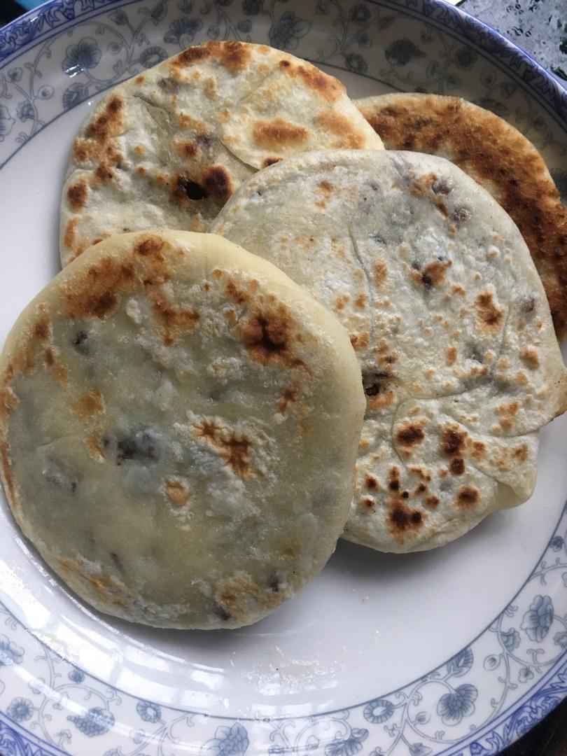 梅干菜肉饼（平底锅煎和烤箱烤两种吃法）