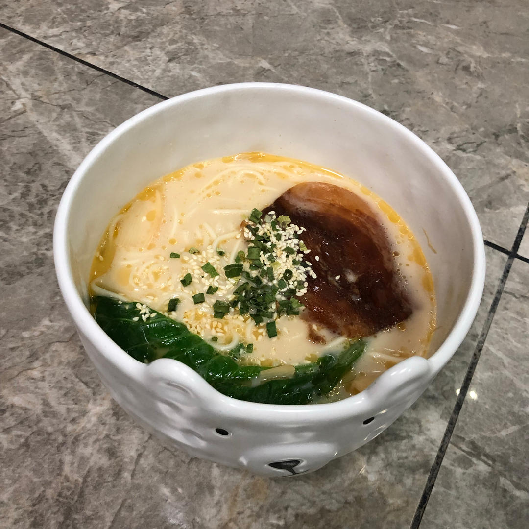 怡s【日式豚骨拉面】二十三小时的熬制 只为这一口浓汤