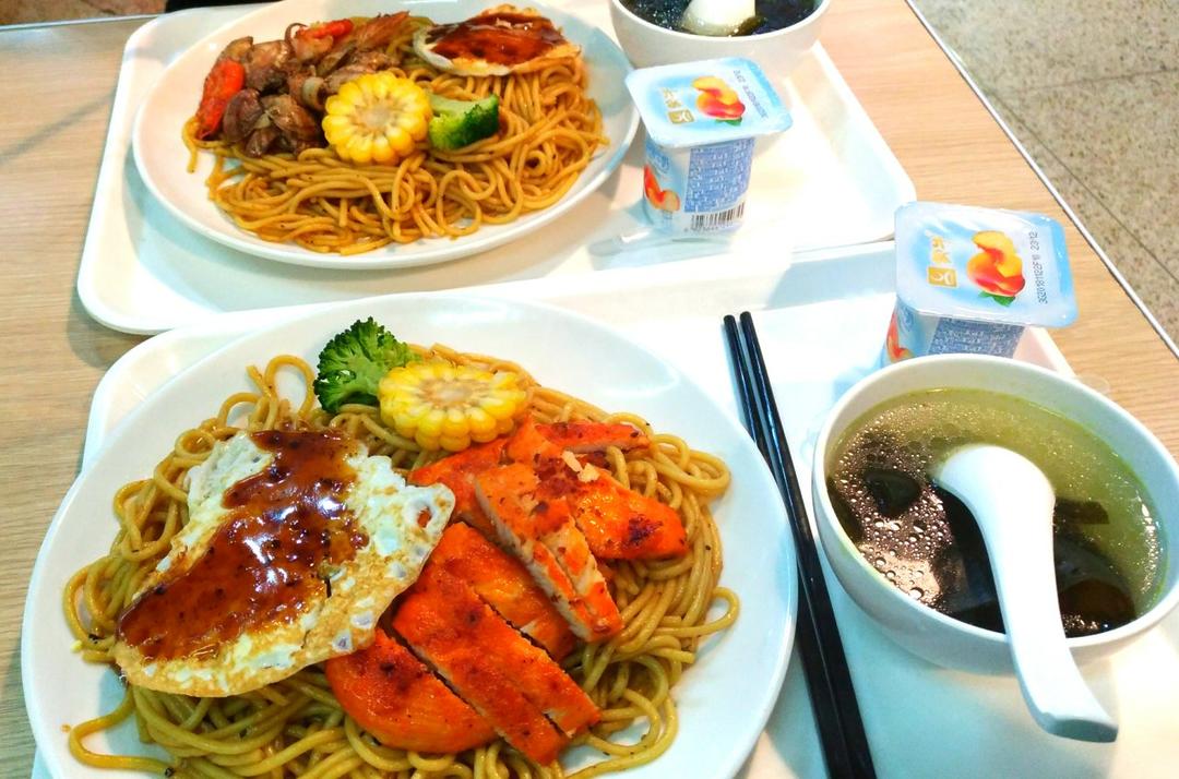 黑椒牛排（配土豆/鸡蛋，意面/蔬菜）