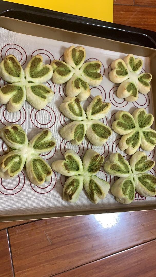 幸运四叶草抹茶椰蓉酥【北鼎烤箱食谱】