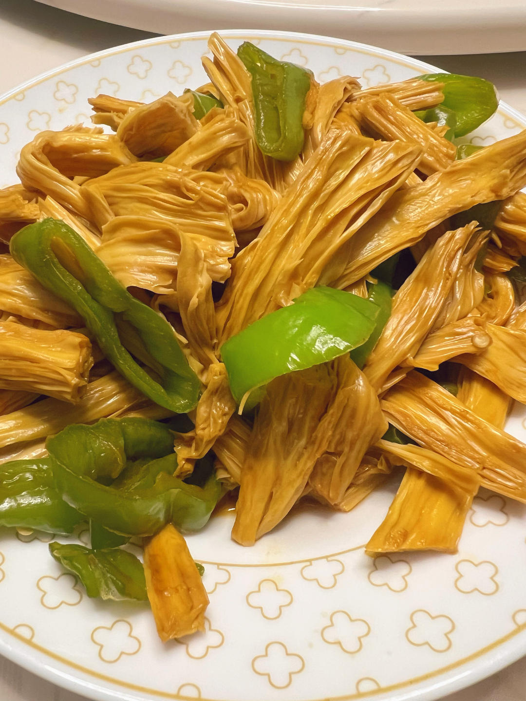 好吃到原地飞起的青椒腐竹