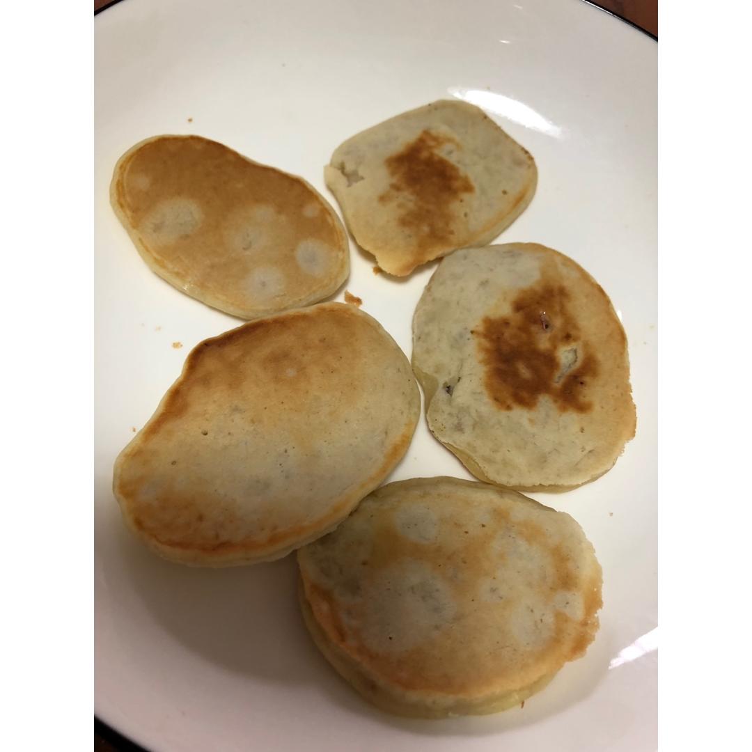 【减脂早餐】无油香蕉松饼（超简单）