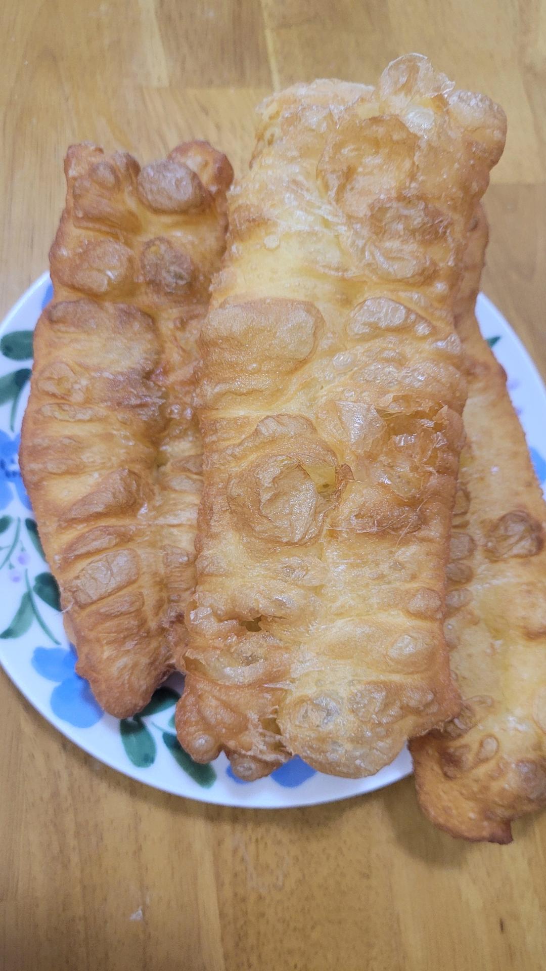 家庭版空心大油条 媲美早餐店 香酥可口各个空心 附细节视频详解