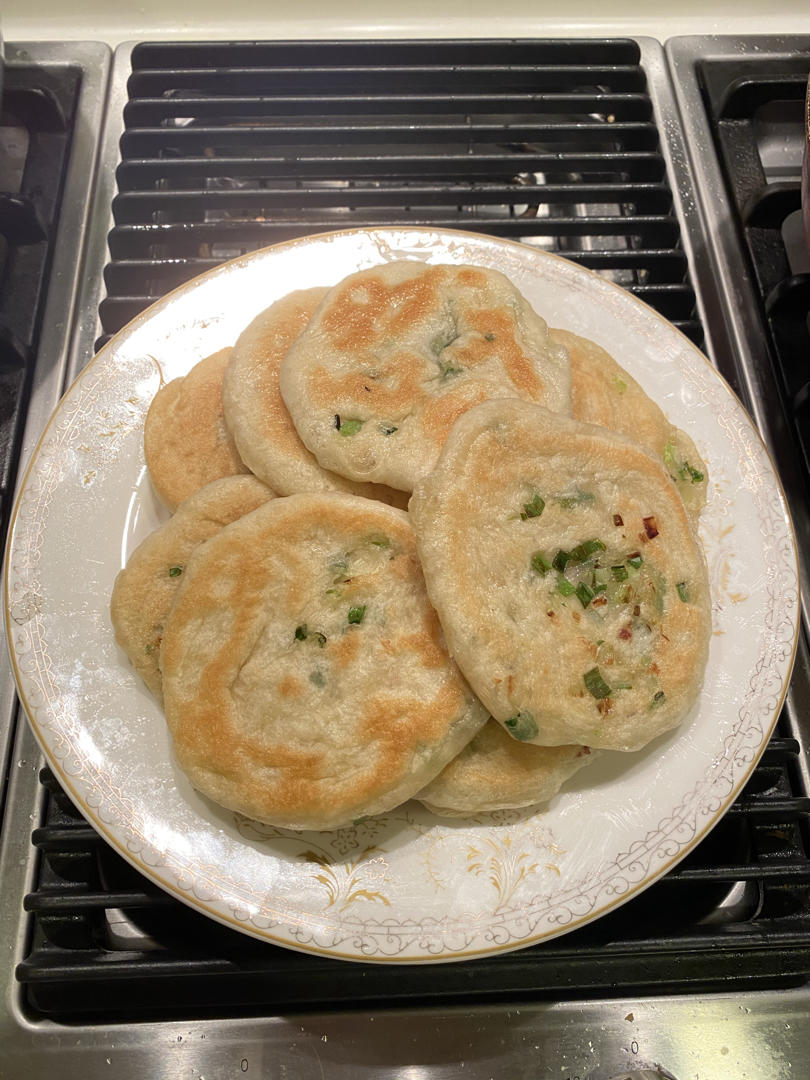 懒人版葱香发面饼 要多软有多软 零失败的方子 附细节视频详解