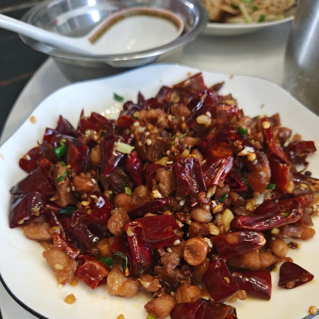 鲜香麻辣的辣子鸡丁