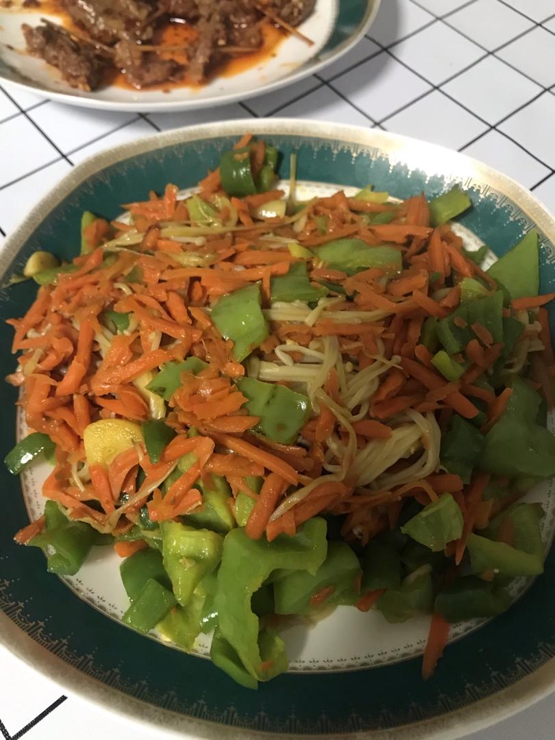 青椒炒胡萝卜（专治不爱吃胡萝卜的你）