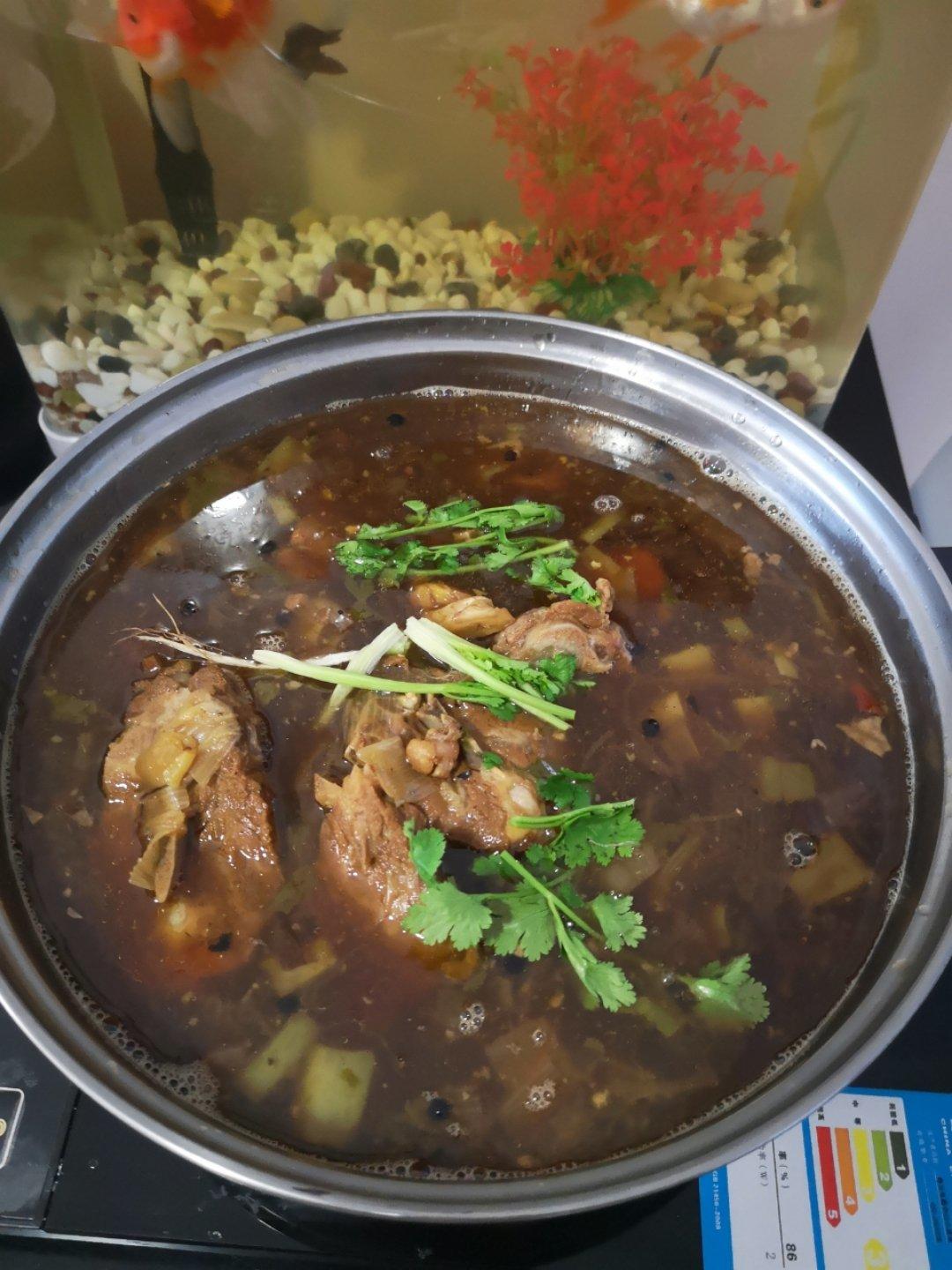 秘制羊蝎子火锅