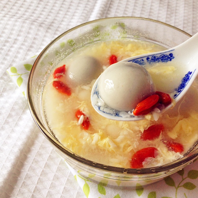 胡烦烦做的蛋花酒酿圆子
