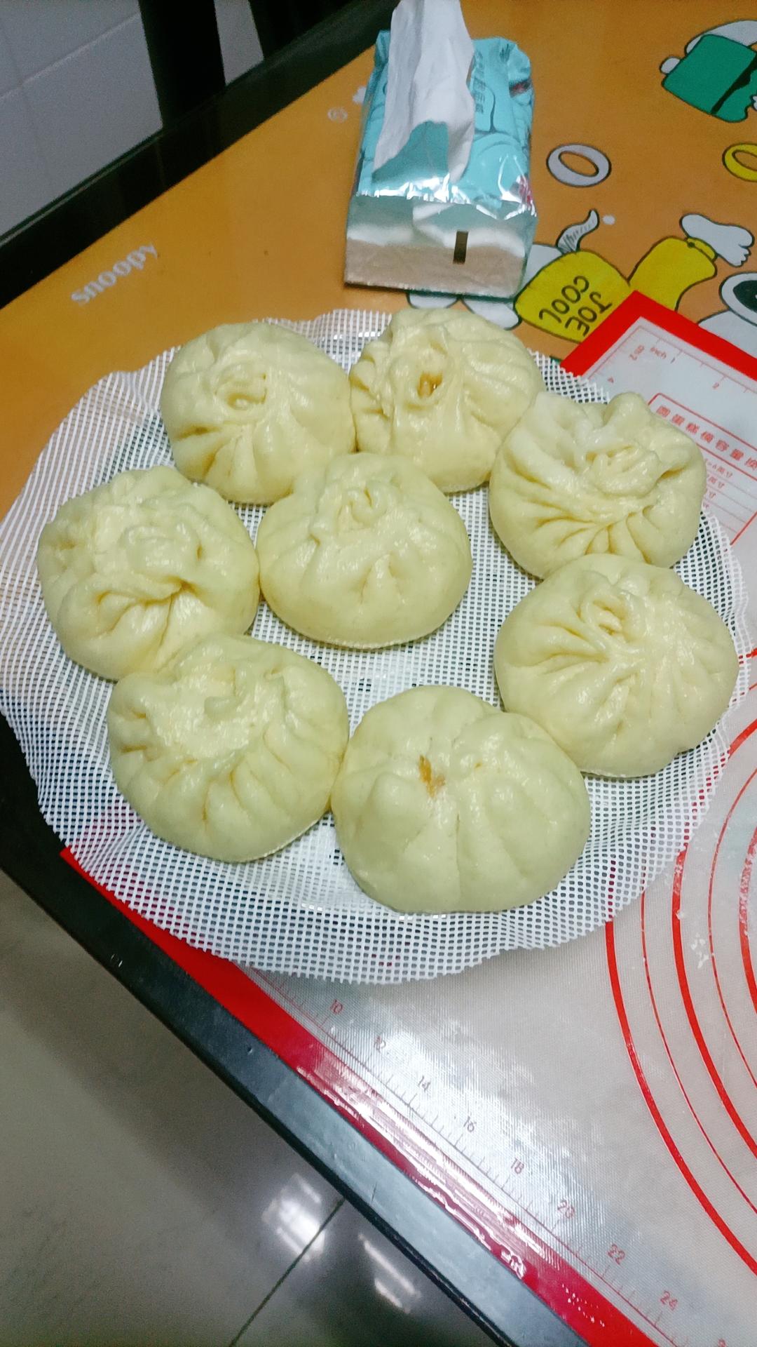 一口一个的鲜肉小包子