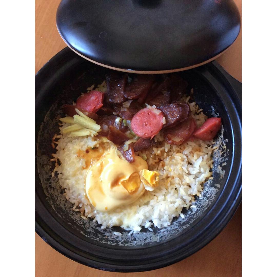 香肠煲仔饭