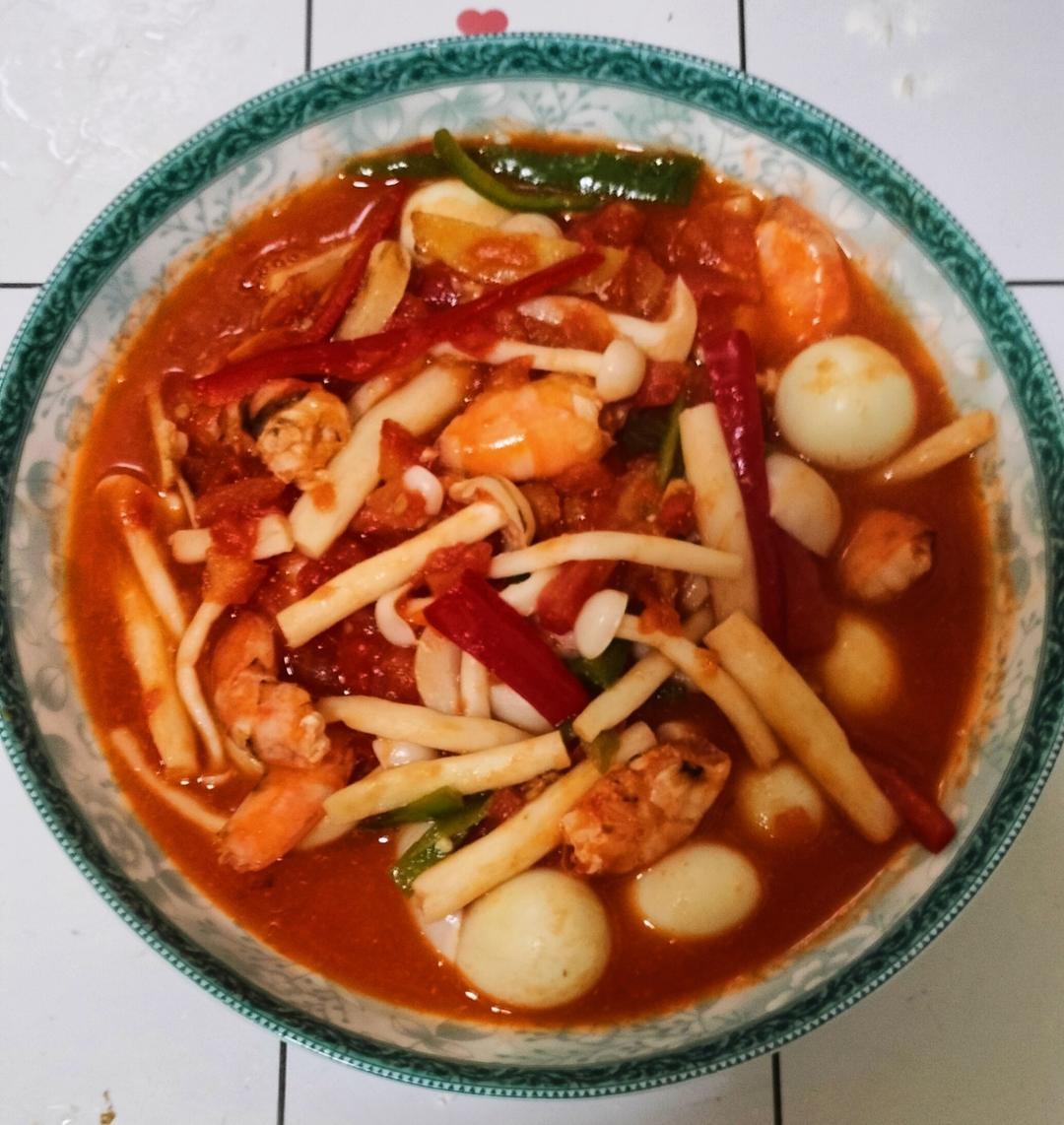 超好吃，连汤汁都不放过的西红柿海鲜菇！