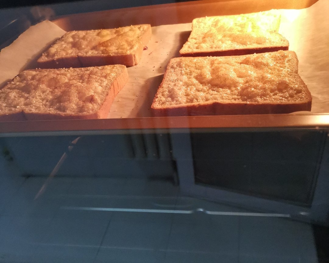 完美炼乳烤面包片（15分钟搞定，超简单）的做法
