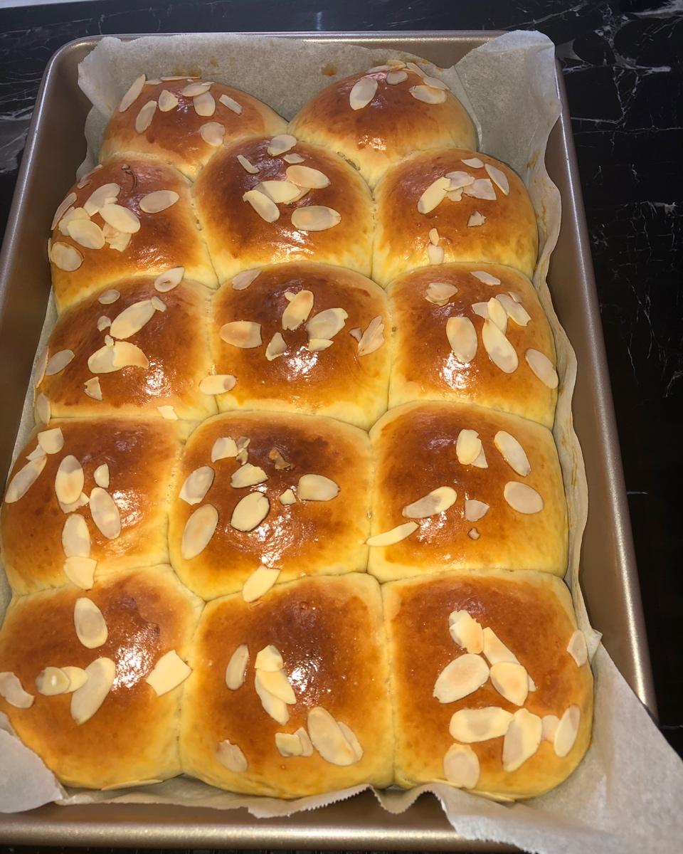 伶昕妈做的淡奶油软面包