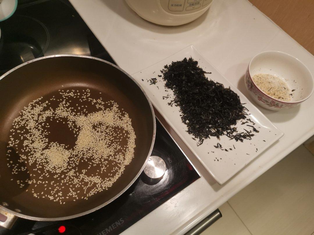 补钙拌饭料 宝宝辅食，紫菜+淡干虾皮+芝麻