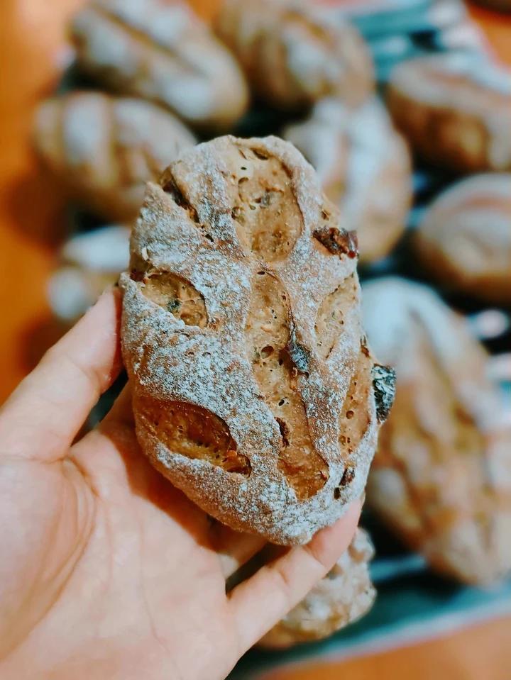 全麦黑糖红枣核桃软欧