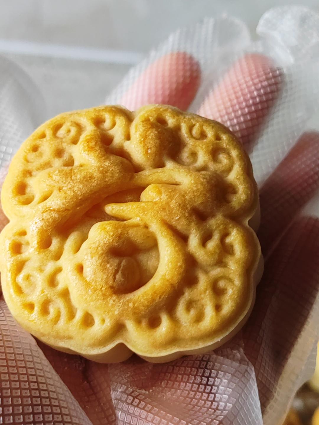 广式月饼—蛋黄莲蓉月饼