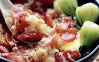 广式腊肉煲仔饭