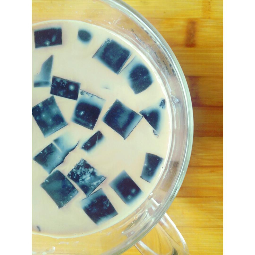 烧仙草蜜红豆奶茶