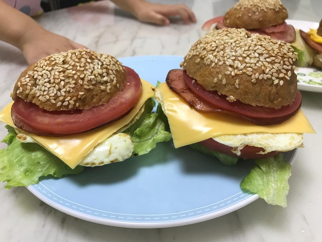 自制营养肉饼汉堡包