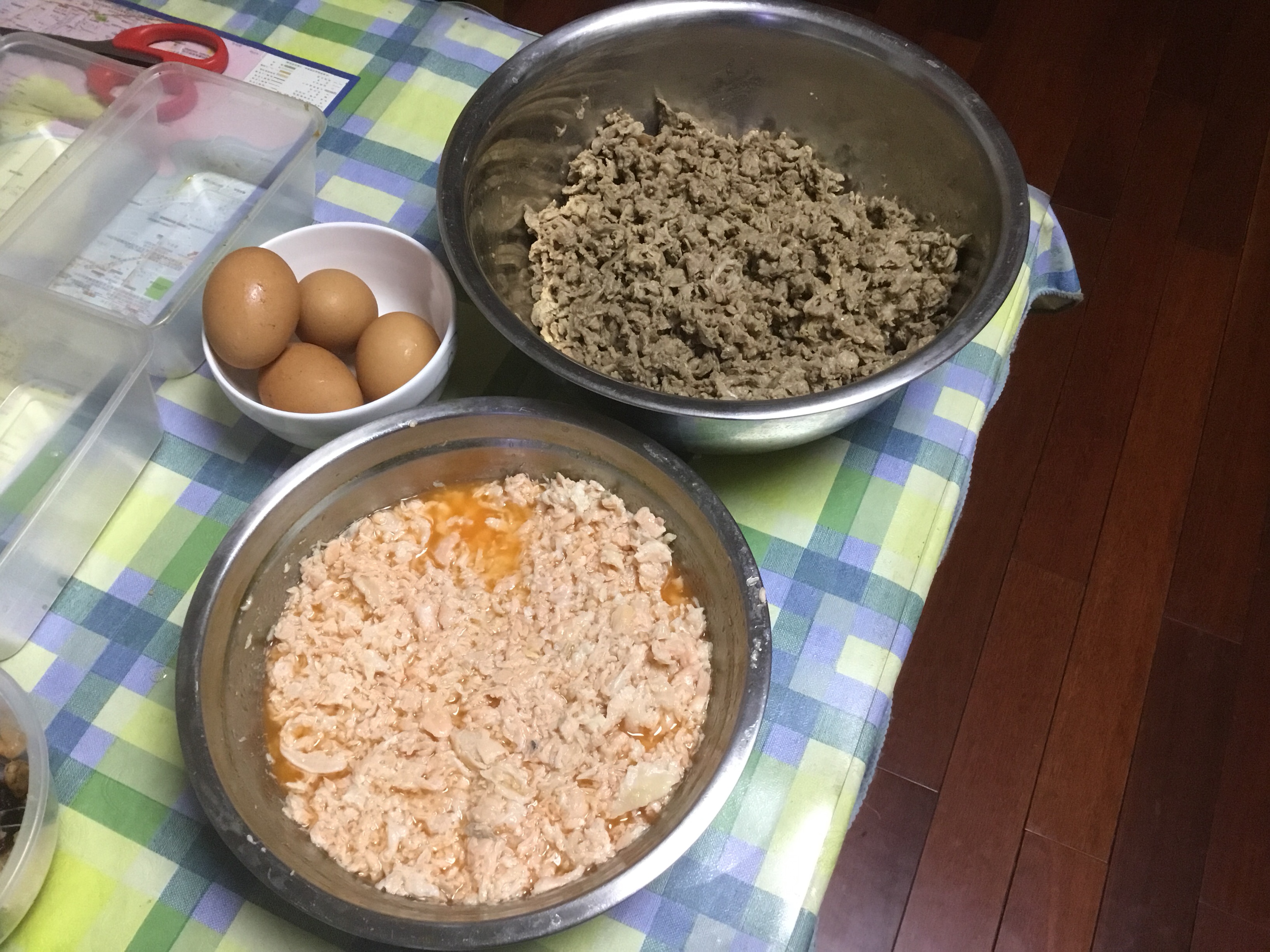 自制狗粮 三文鱼牛肉纯肉丸子的做法 步骤2