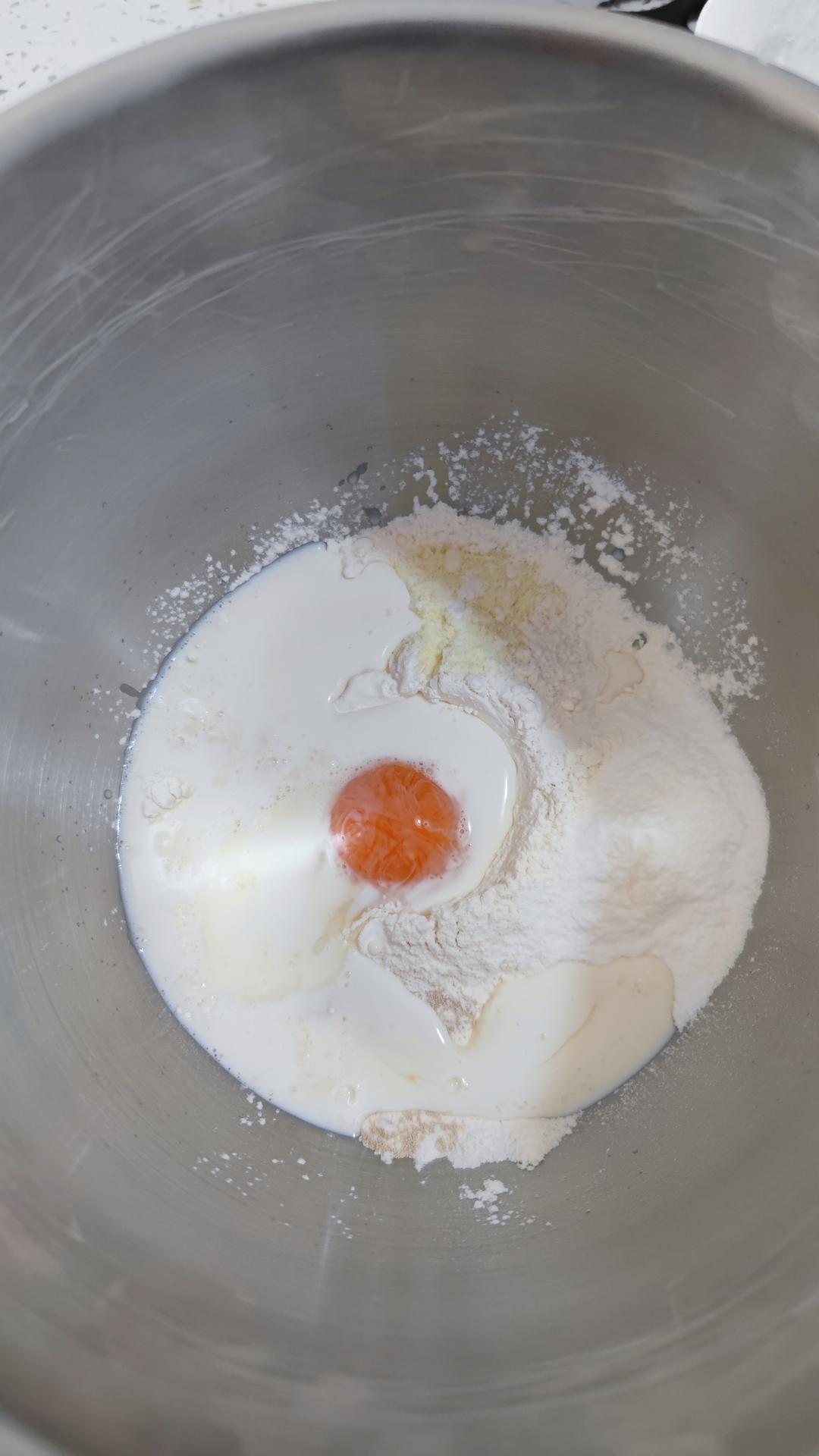 纯奶手撕吐司的做法 步骤1