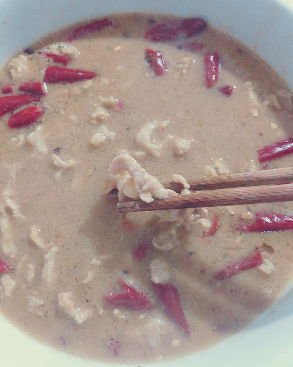 厨师长教你：“水煮肉片”的正宗做法，这味道真的很四川