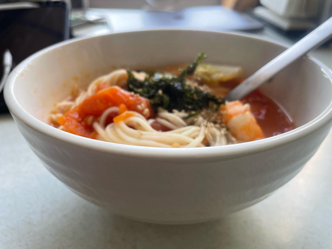 虾仁西红柿热汤面丨健康·三餐<好好吃饭8>
