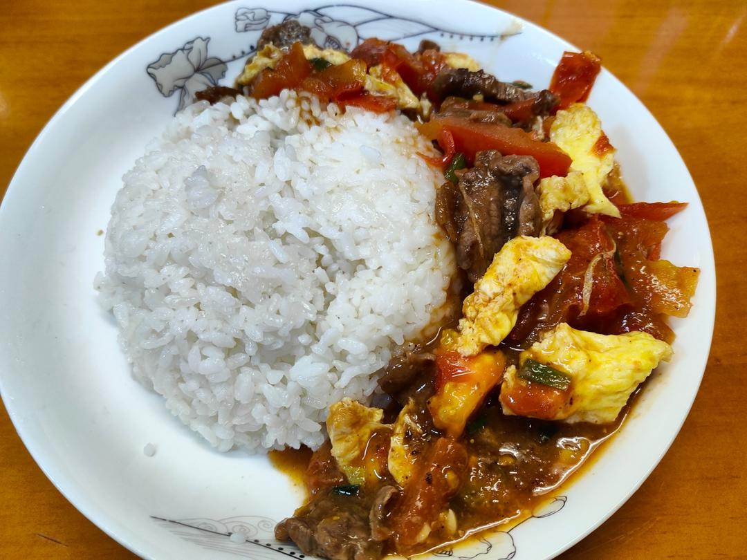 酸甜浓郁～超开胃🔥番茄滑蛋牛肉饭