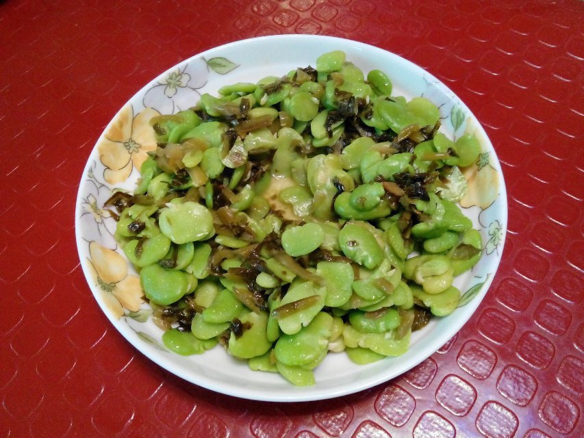洛祁小雨做的咸菜炒豆瓣超快手小菜