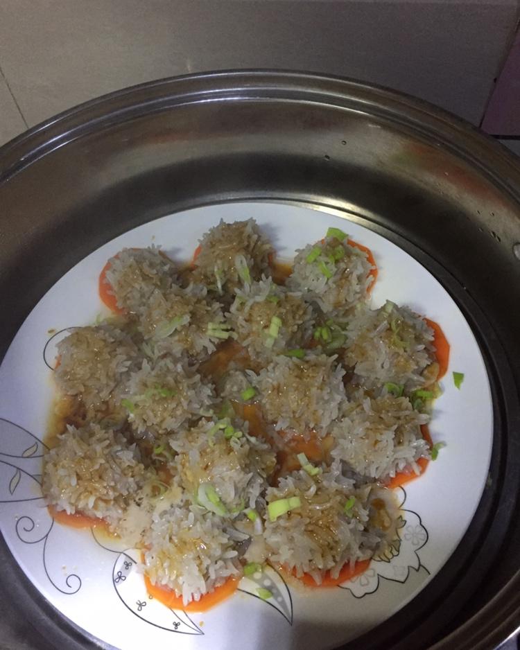 蒸糯米肉丸子