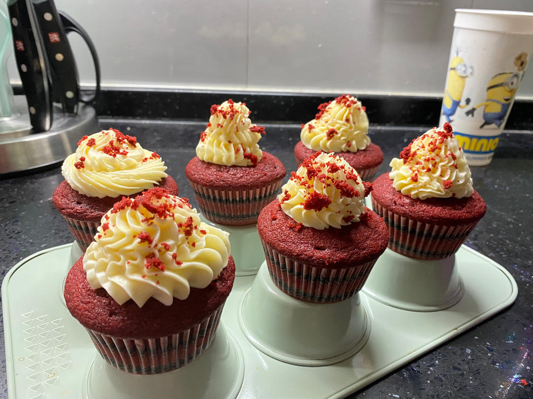 传统红丝绒杯子蛋糕（极软无泡打粉）Red velvet cupcake