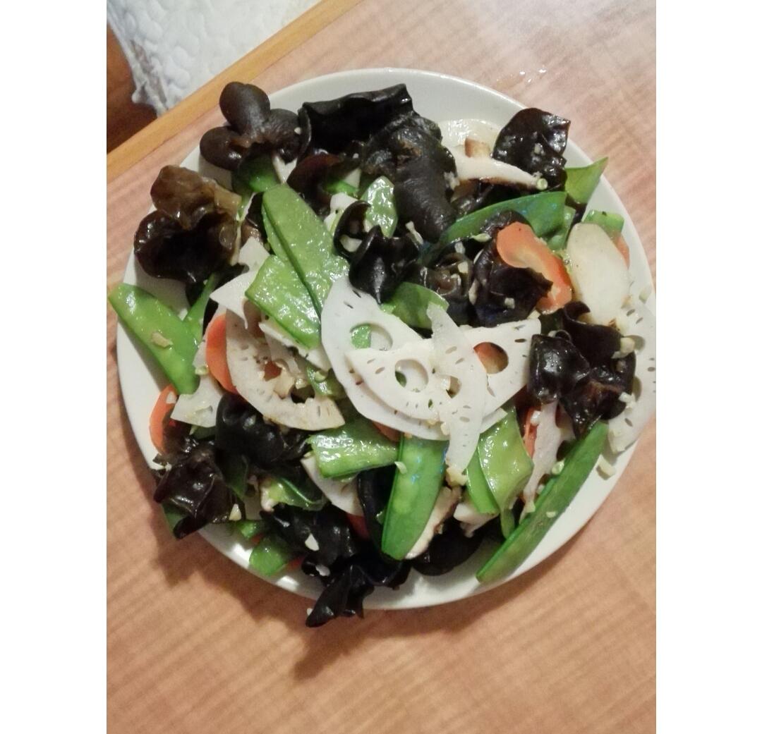 素菜也可以这么美—荷塘小炒